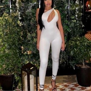 SEXY WHITE JUMPSUIT